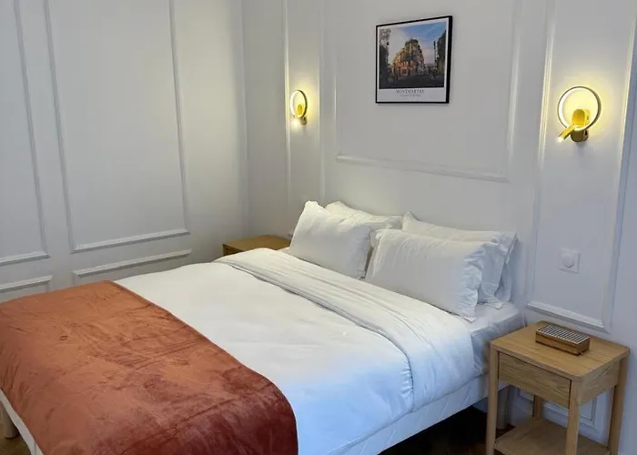 Elegant 17 Apartment *