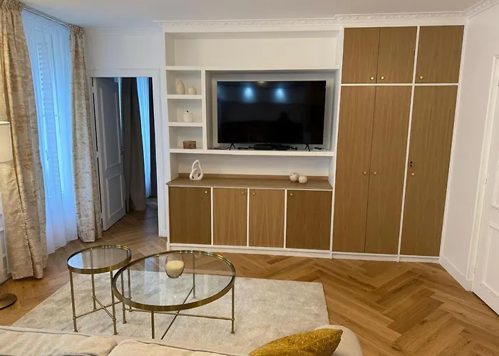 Apartment Elegant 17 Paris