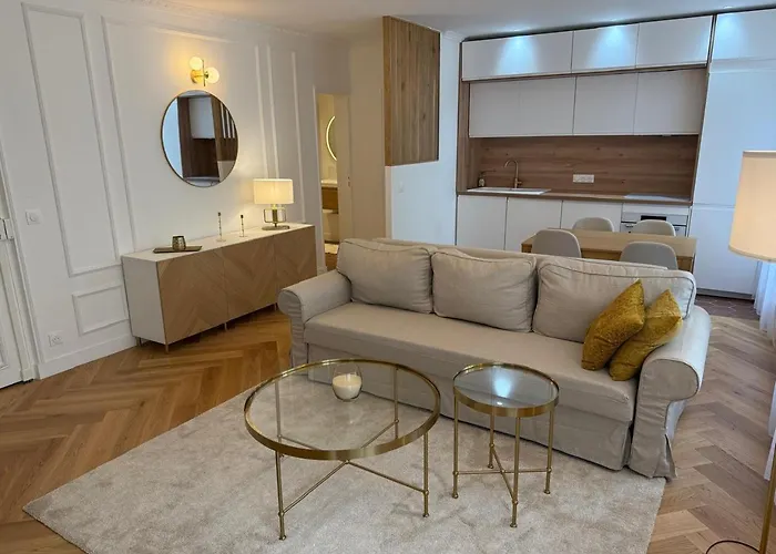 Elegant 17 * Paris
